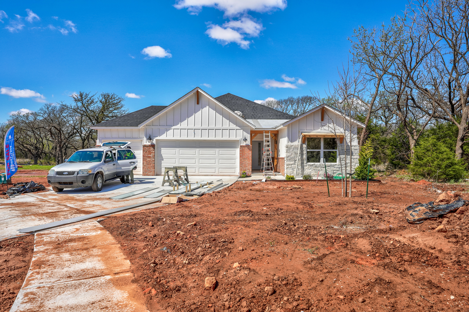 18413 Chisholm Creek Farm Lane Edmond, Oklahoma 73012 Nested Tours